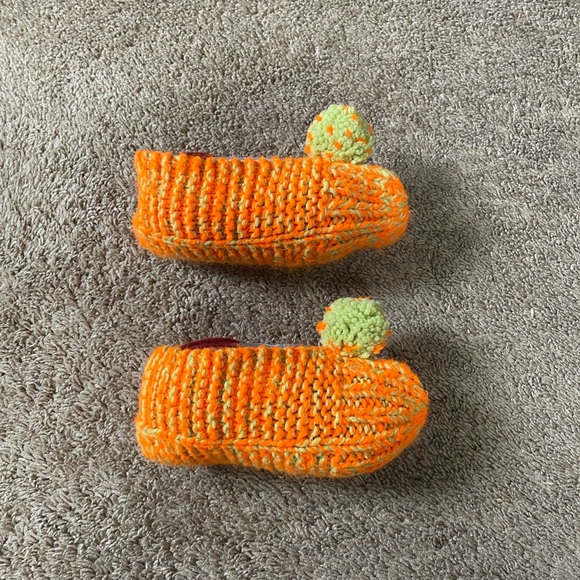 VTG Handmade Neon Crochet Knit House Slippers Booties Socks with Pom Pom - Picture 10 of 11
